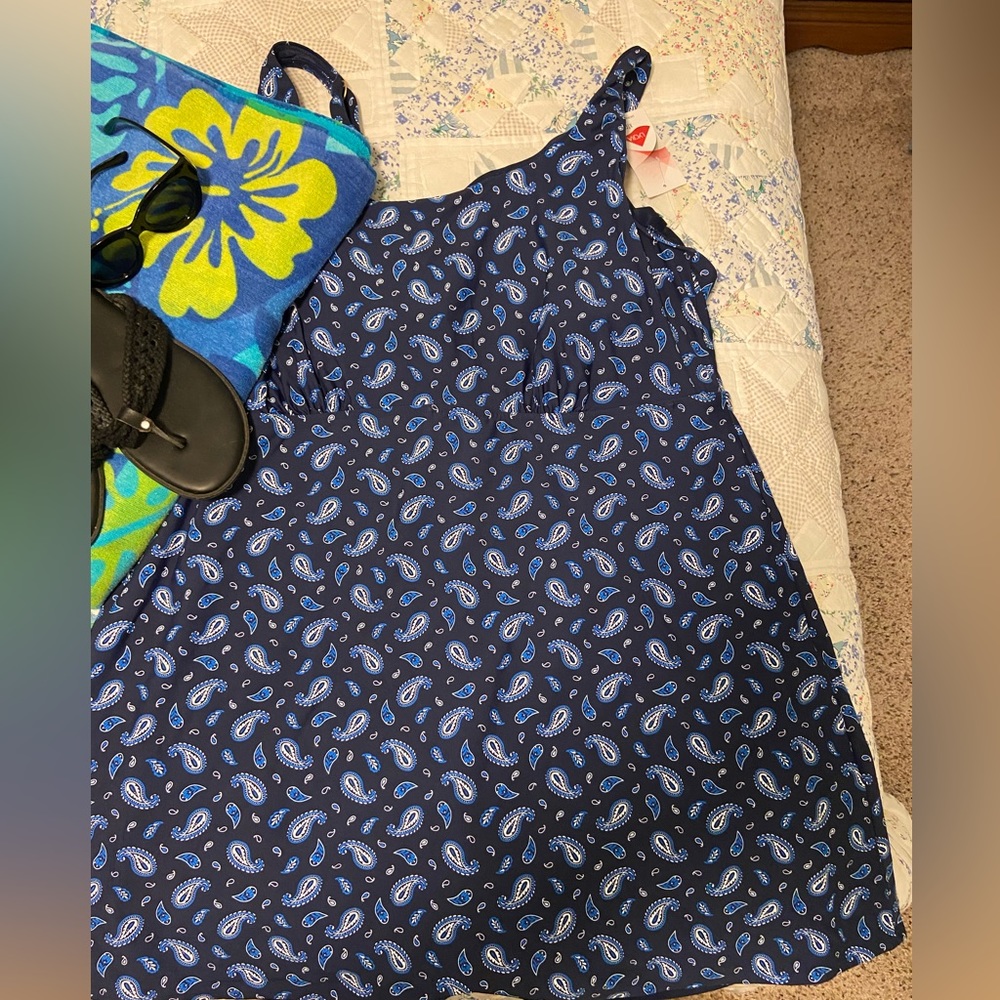 ☀️A beach vacation’s LBD!